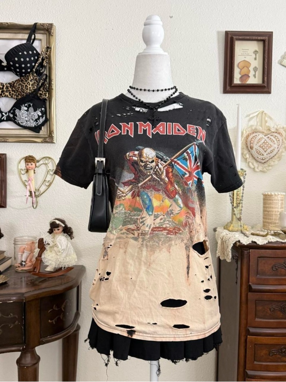 indie sleaze heavily distressed grunge Iron Maiden metal band Tee | men’s sz S